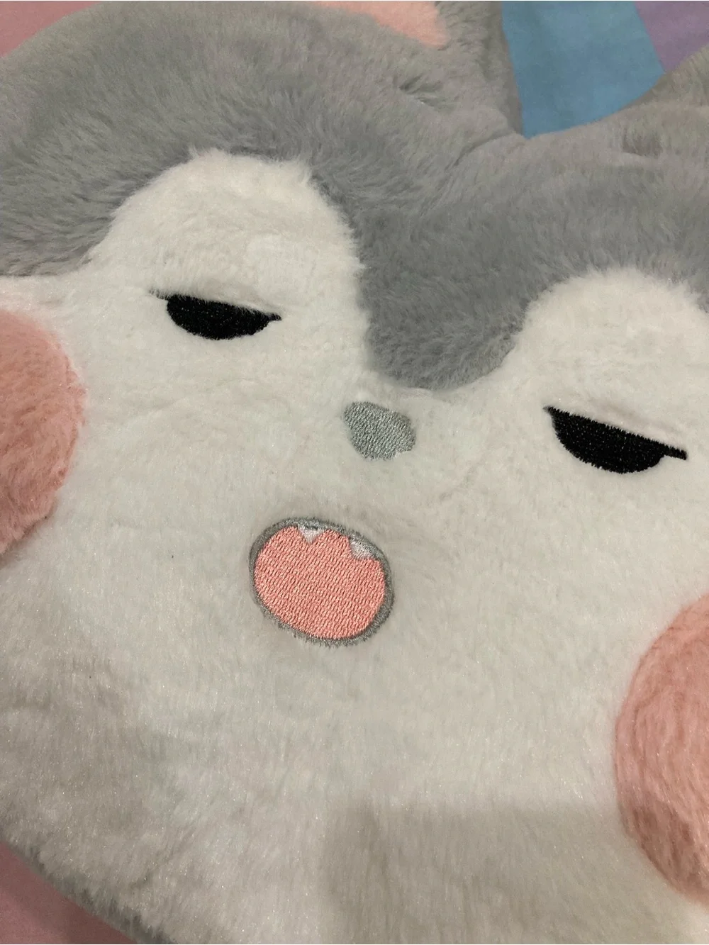 Plush Cat Face Pet Bed Cushion - Gray & Pink